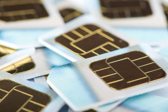 远离4,在中国很忌讳谐音字,就比如4和“死”同音不吉利,还有远离0数码,因为0就是空亡,带有太多不确定性慎用。